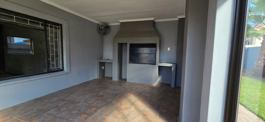 2 Bedroom Property for Sale in Flamwood North West